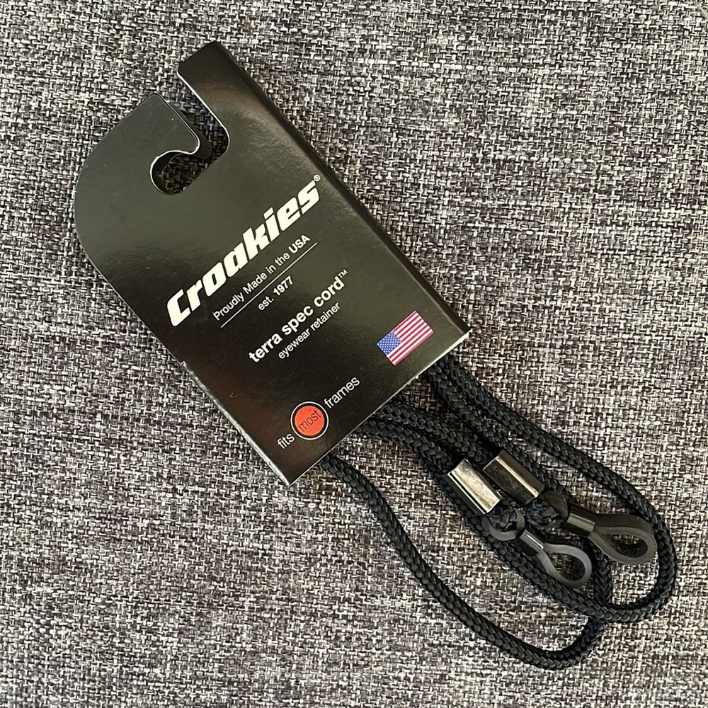 CROAKIES Terra Spec Cord Black Eye Retainer